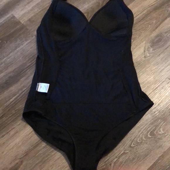 Beautique black one piece swimsuit - Picture 7 of 7